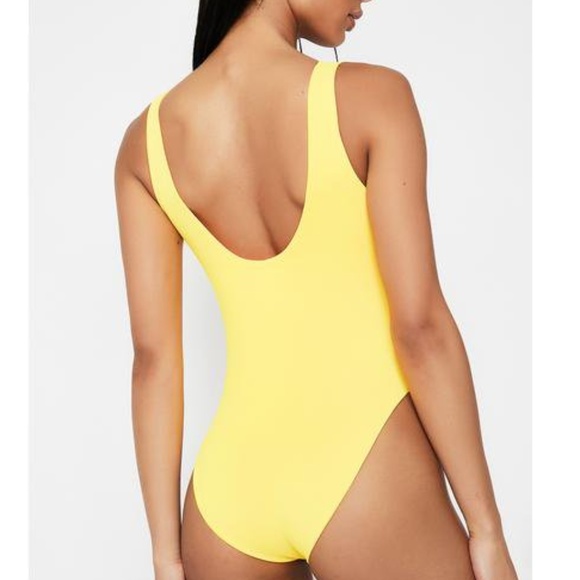 Idolize me one piece (Yellow) - Picture 2 of 3
